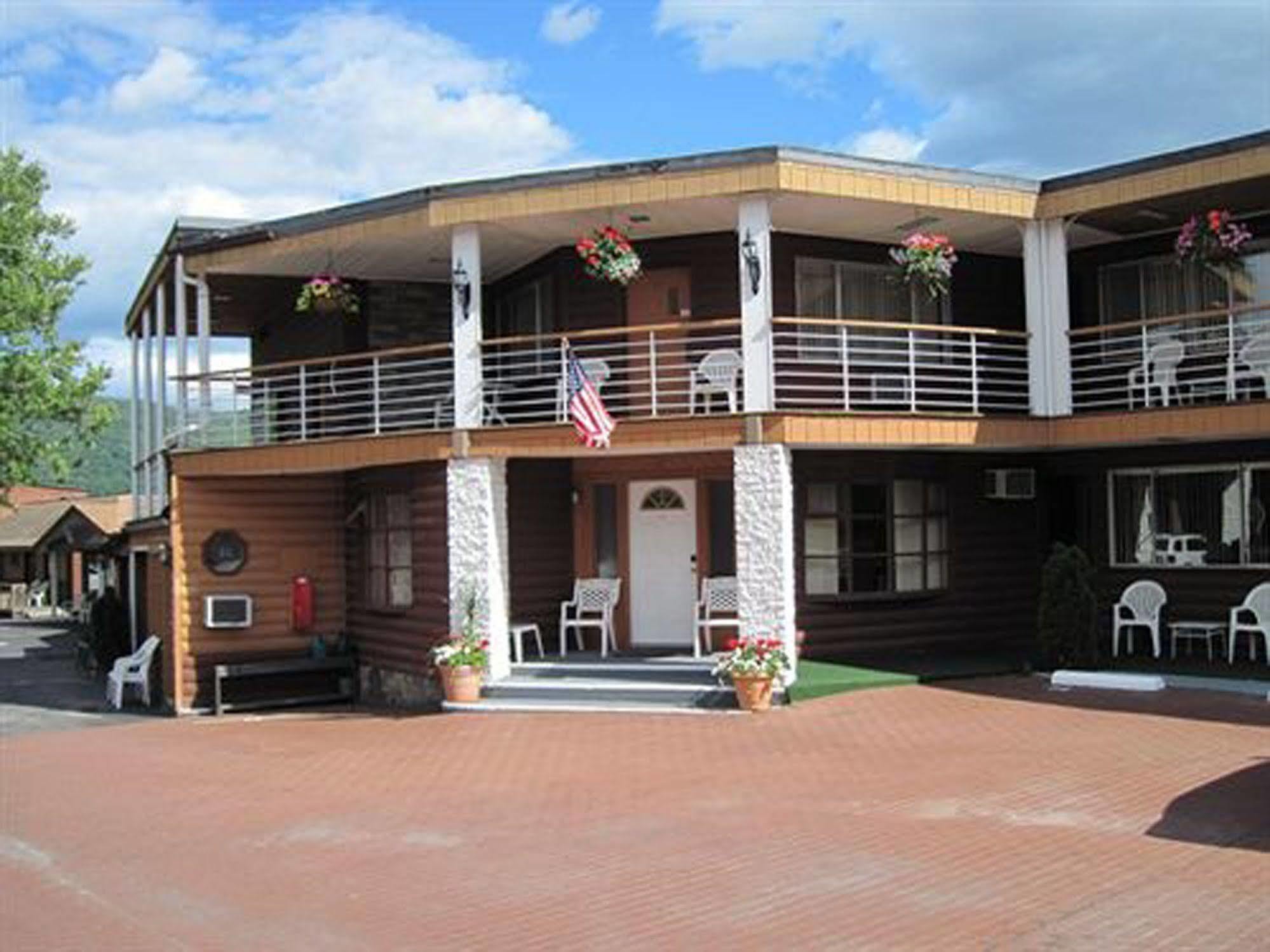 Lake Crest Inn Lake George Exterior photo